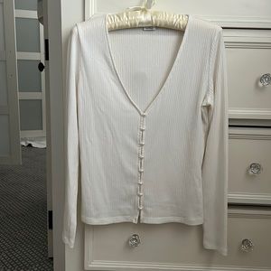 Wilfred by Aritzia Pearl button shirt size M